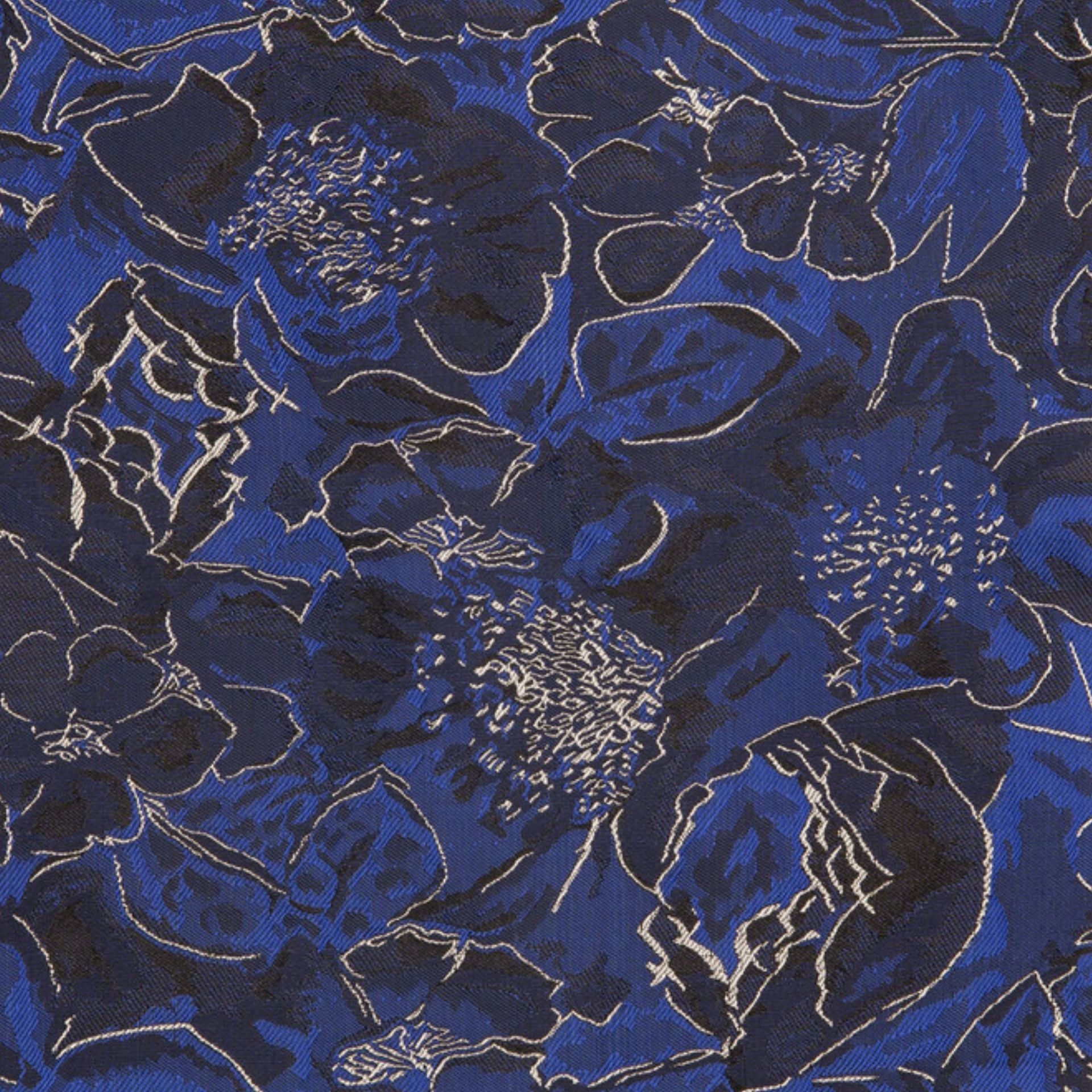 pochette de costume grosses fleurs